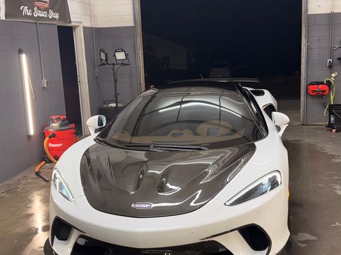 Used 2022 McLaren GT RWD image 14
