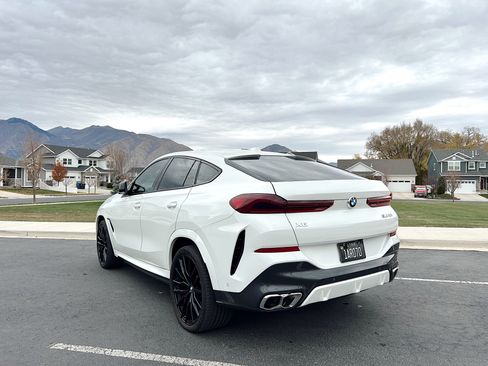 Used 2024 BMW X6 M60i image 12