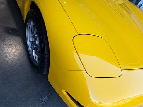 Used 2003 Chevrolet Corvette Z06 w/ Memory Package, 3 Drivers RWD image 9
