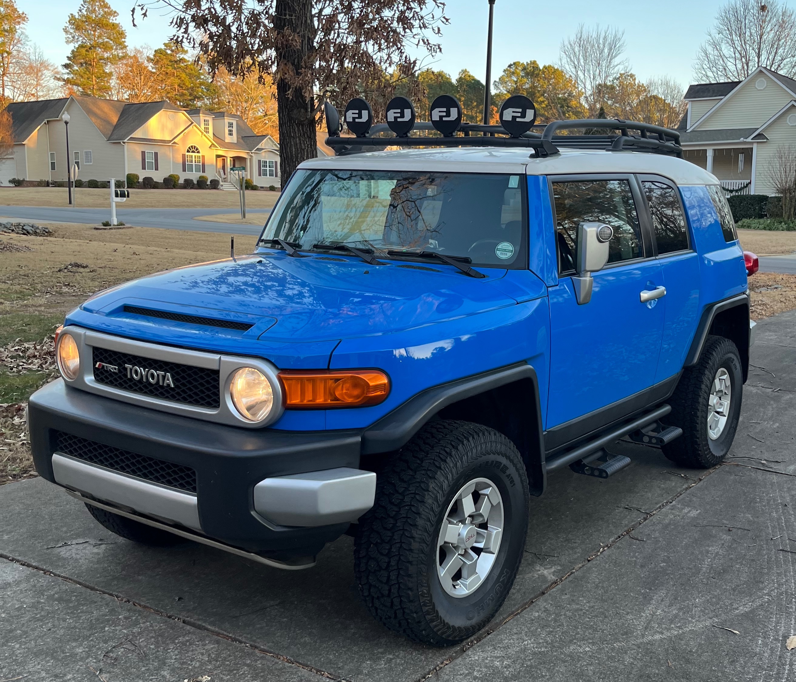 Used 2007 Toyota FJ Cruiser 4WD image 1