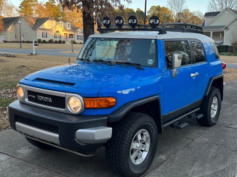 Used 2007 Toyota FJ Cruiser 4WD image 1