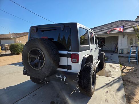 Used 2017 Jeep Wrangler Unlimited Sport w/ Quick Order Package 24S image 10