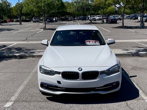 Used 2017 BMW 330i Sedan RWD image 4
