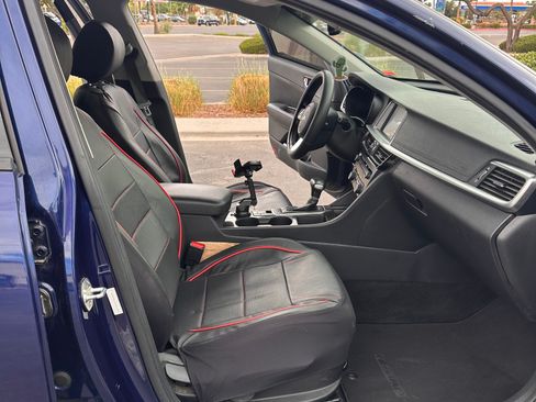 Used 2019 Kia Optima EX image 10