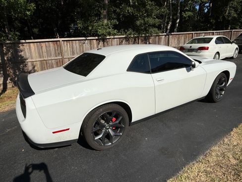 Used 2020 Dodge Challenger SXT w/ Blacktop Package RWD image 9