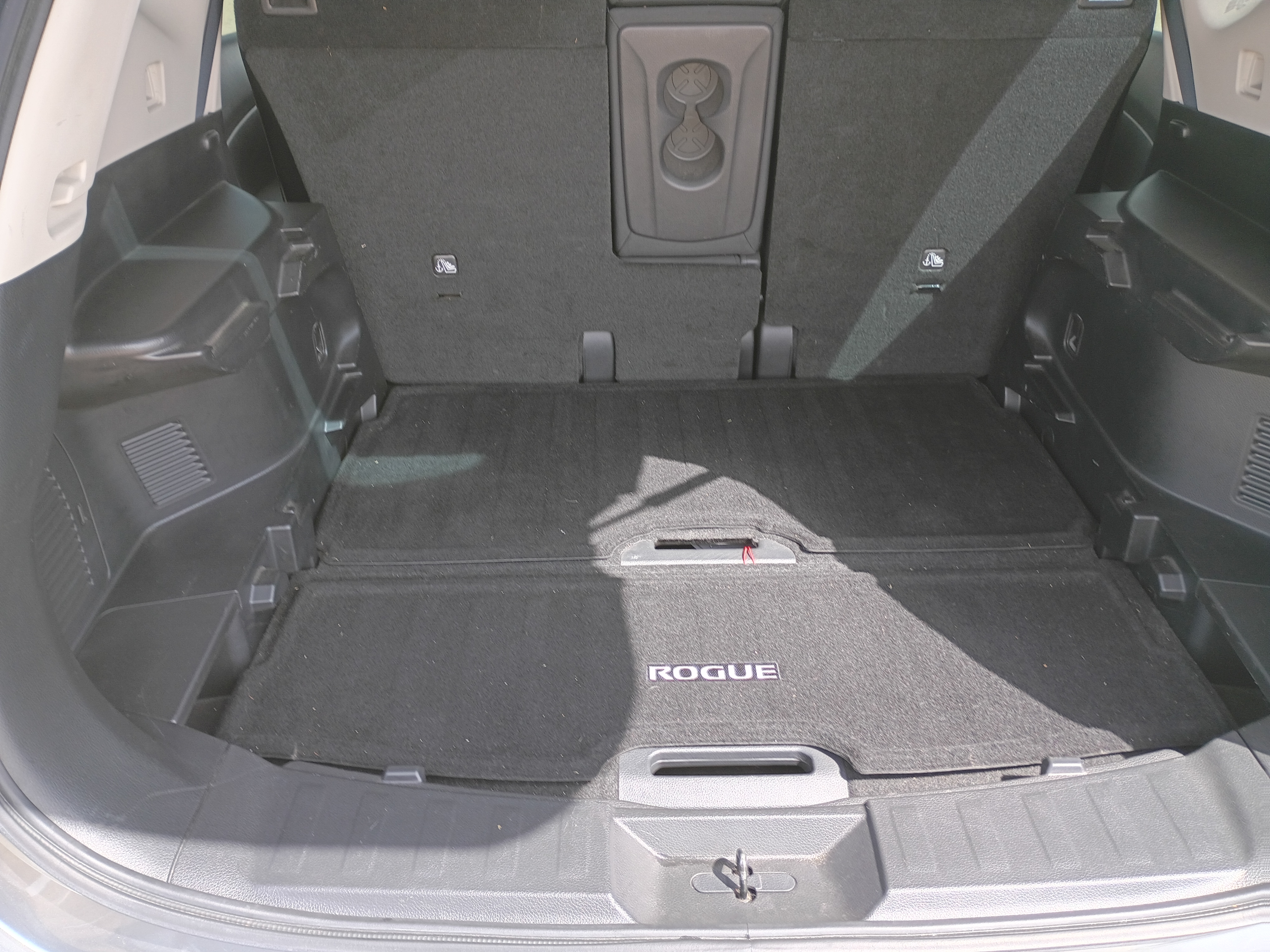 Used 2020 Nissan Rogue S FWD image 15