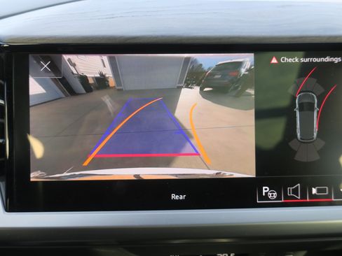 Used 2023 Audi Q4 e-tron Premium Plus w/ Premium Plus image 11