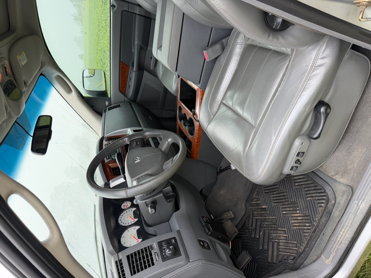 Used 2006 Dodge Ram 3500 Truck Laramie w/ Protection Group AWD/4WD image 6