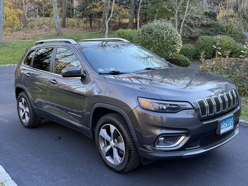Used 2019 Jeep Cherokee Limited image 5