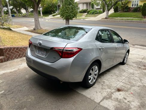 Used 2015 Toyota Corolla LE FWD image 6