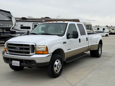 Used 2000 Ford F350 4x4 Crew Cab DRW Super Duty image 1