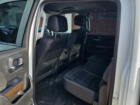 Used 2017 GMC Sierra 2500 Denali w/ Duramax Plus Package image 6