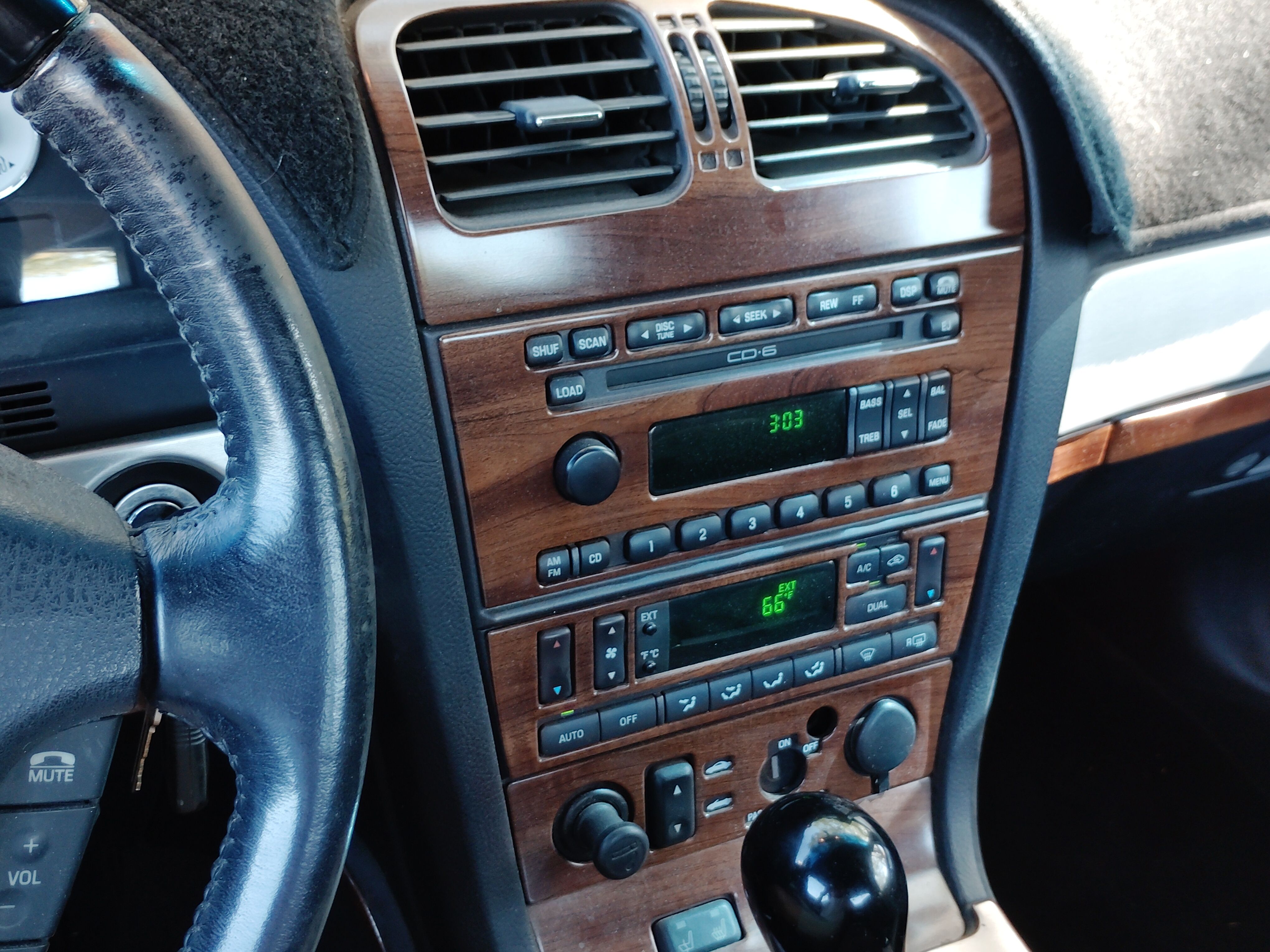 Used 2003 Ford Thunderbird RWD image 15