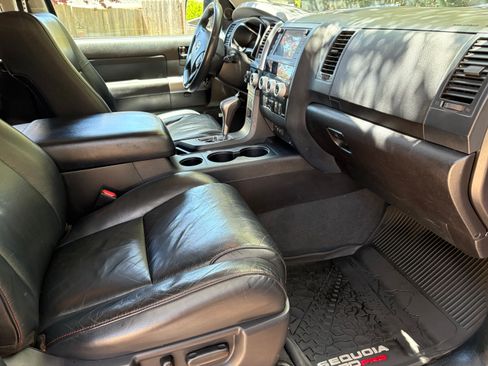 Used 2020 Toyota Sequoia TRD Pro w/ Carpet Mat Package (TMS) AWD/4WD image 17