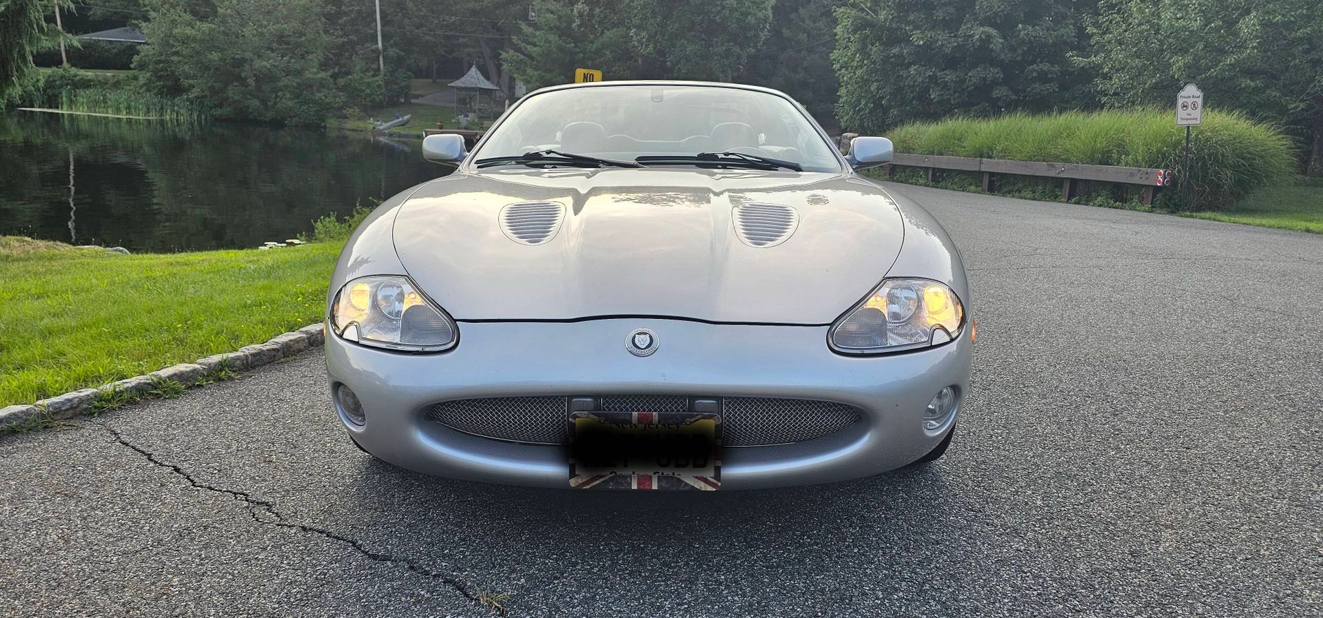 Used 2001 Jaguar XKR Convertible RWD image 4