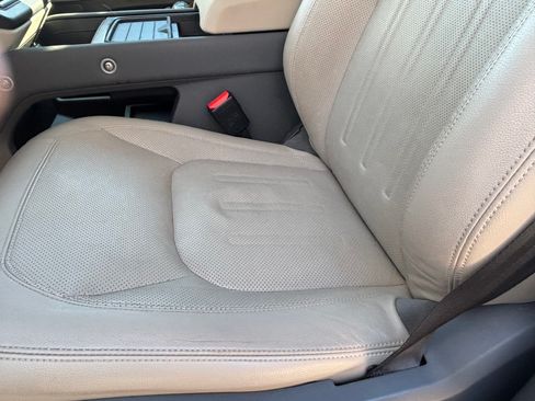 Used 2021 Land Rover Defender 110 SE image 17