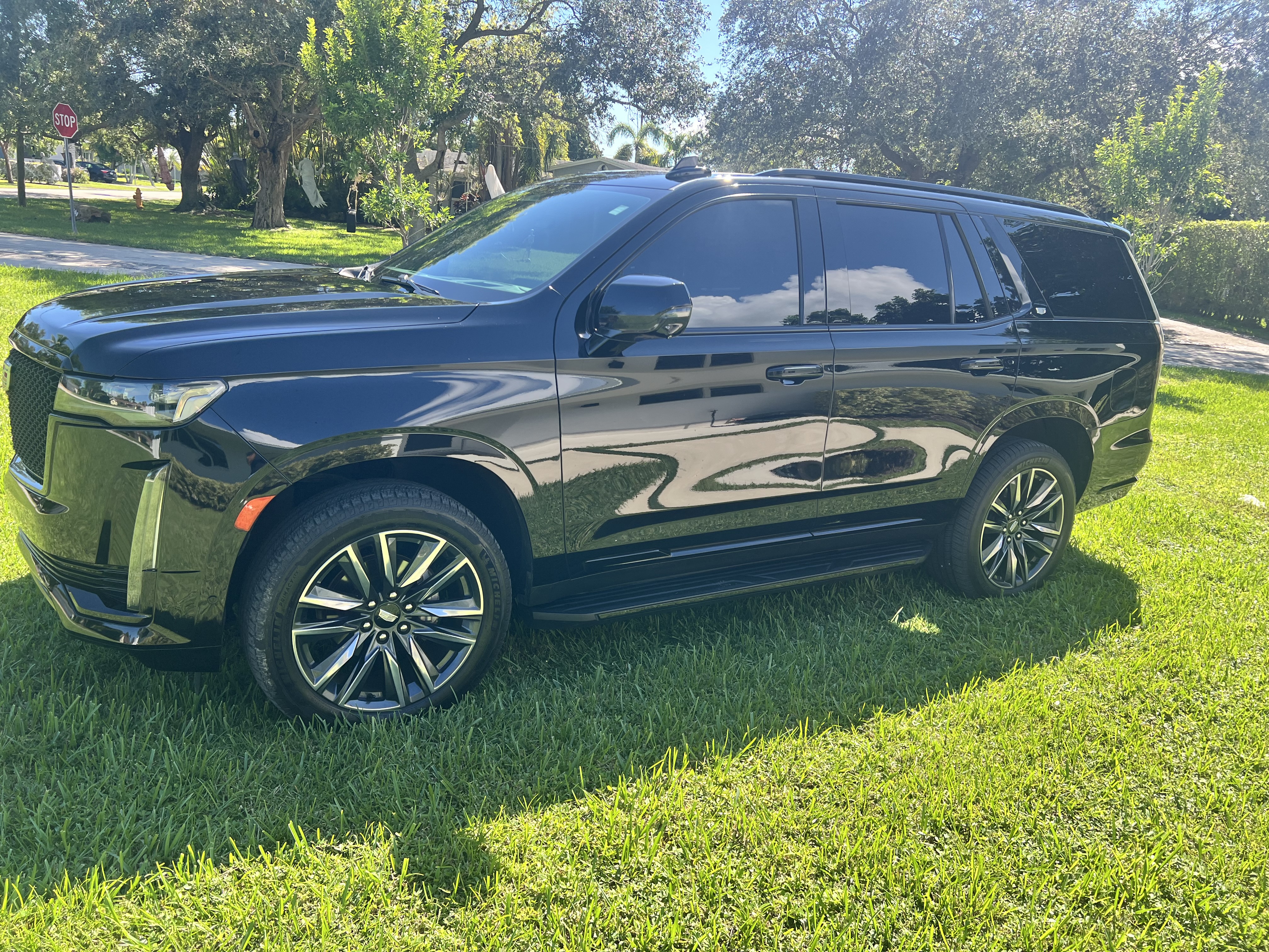 Used 2021 Cadillac Escalade Sport w/ Driver Assist Tech Package AWD/4WD image 1