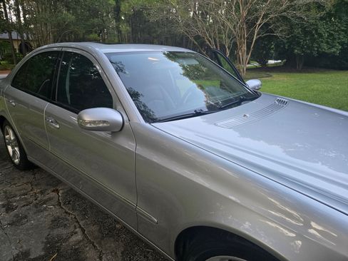 Used 2005 Mercedes-Benz E 500 Sedan image 25