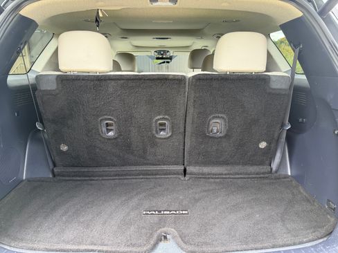 Used 2023 Hyundai Palisade Limited w/ Cargo Package FWD image 14