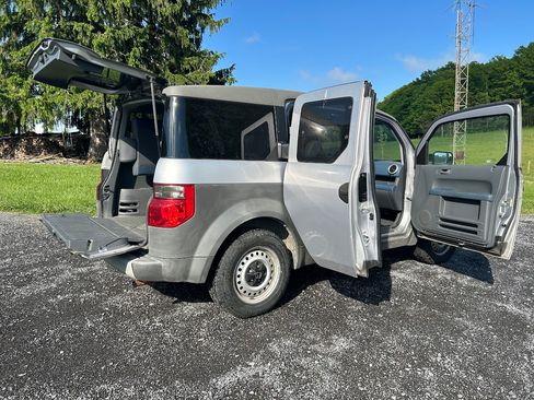 Used 2004 Honda Element LX image 6