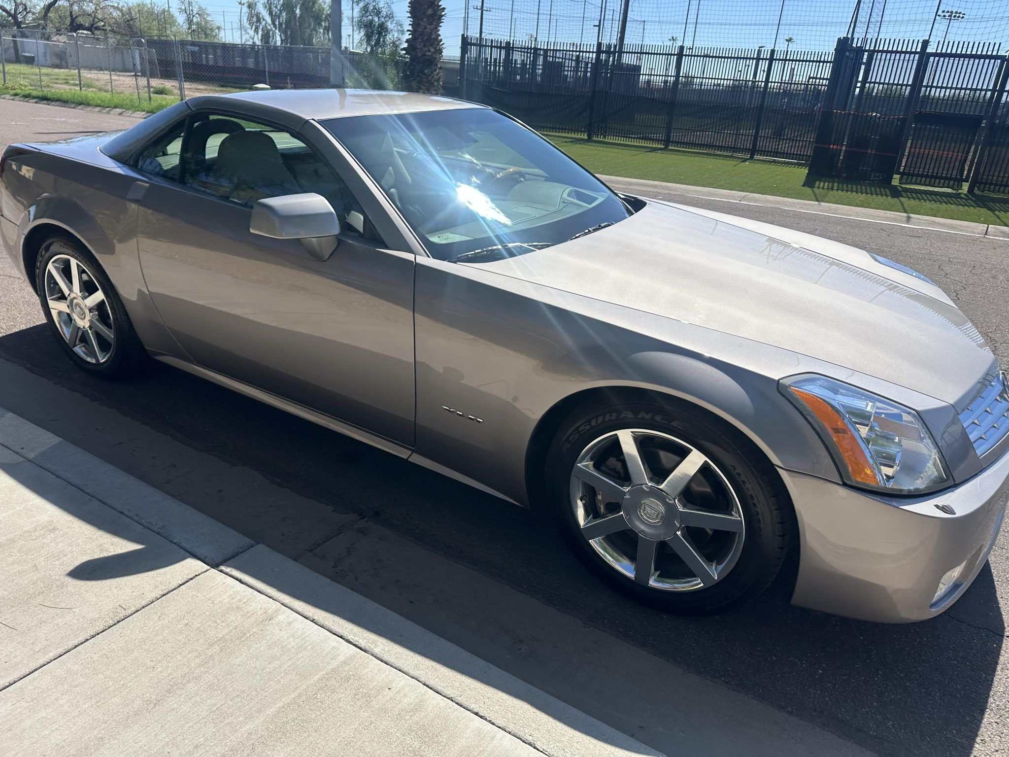 Used 2005 Cadillac XLR RWD image 5