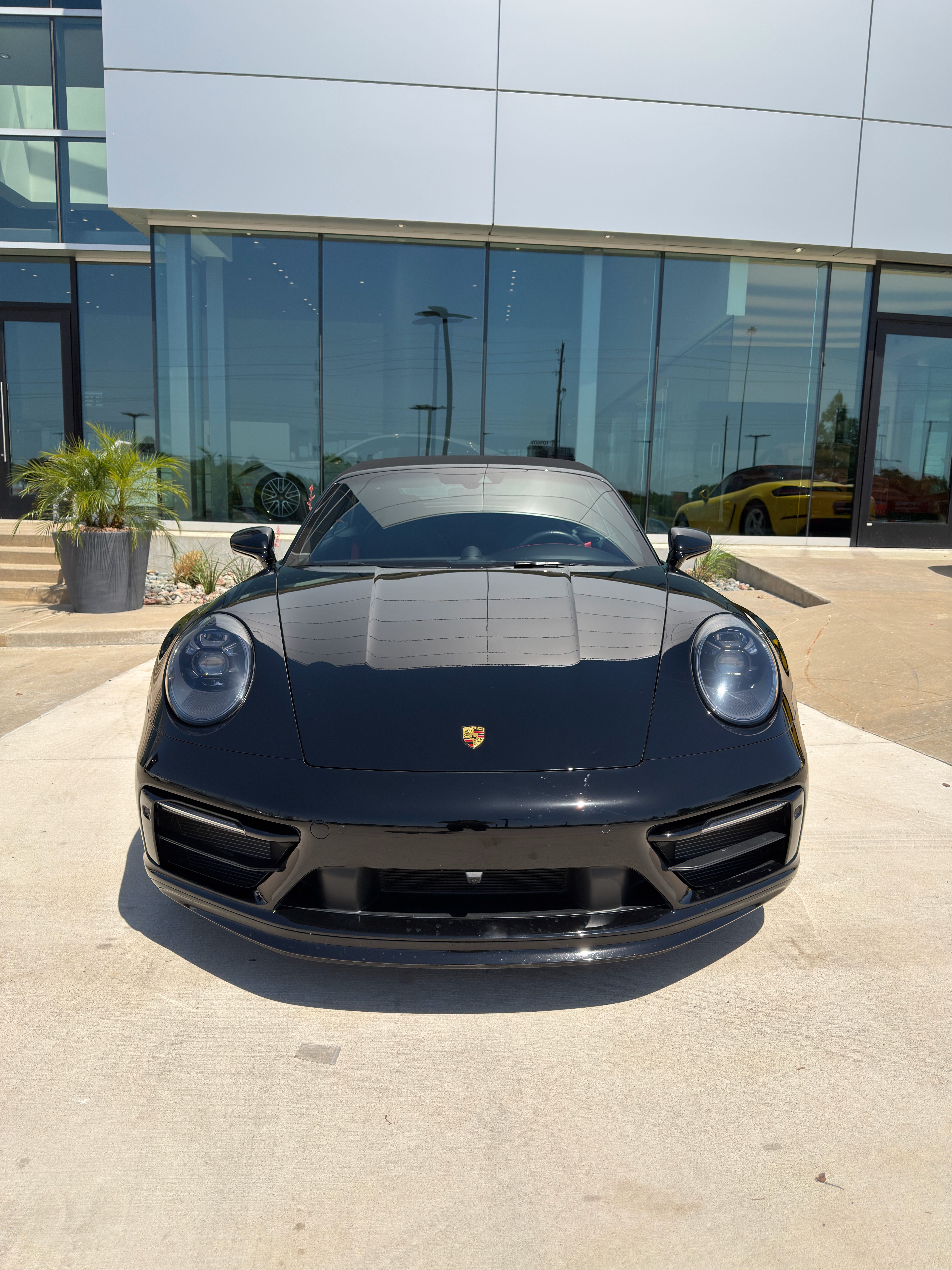 Used 2022 Porsche 911 Cabriolet image 5