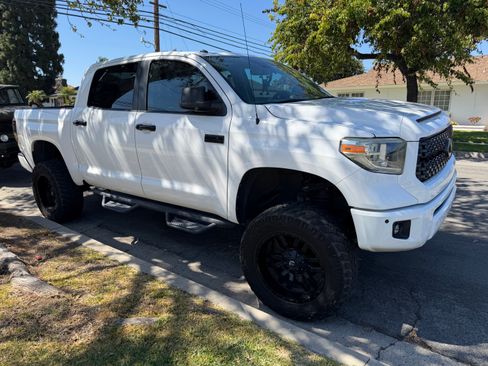 Used 2018 Toyota Tundra Platinum AWD/4WD image 4