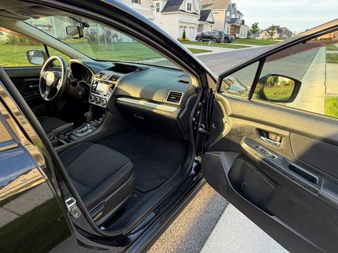 Used 2015 Subaru Crosstrek 2.0i Premium w/ Moonroof Package AWD/4WD image 11