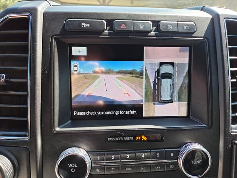 Used 2020 Ford Expedition Limited w/ Texas Edition Package image 6