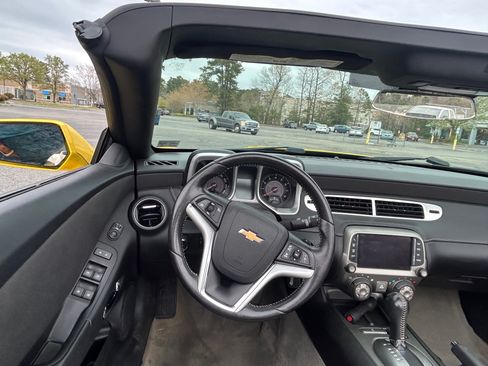 Used 2015 Chevrolet Camaro LT image 12