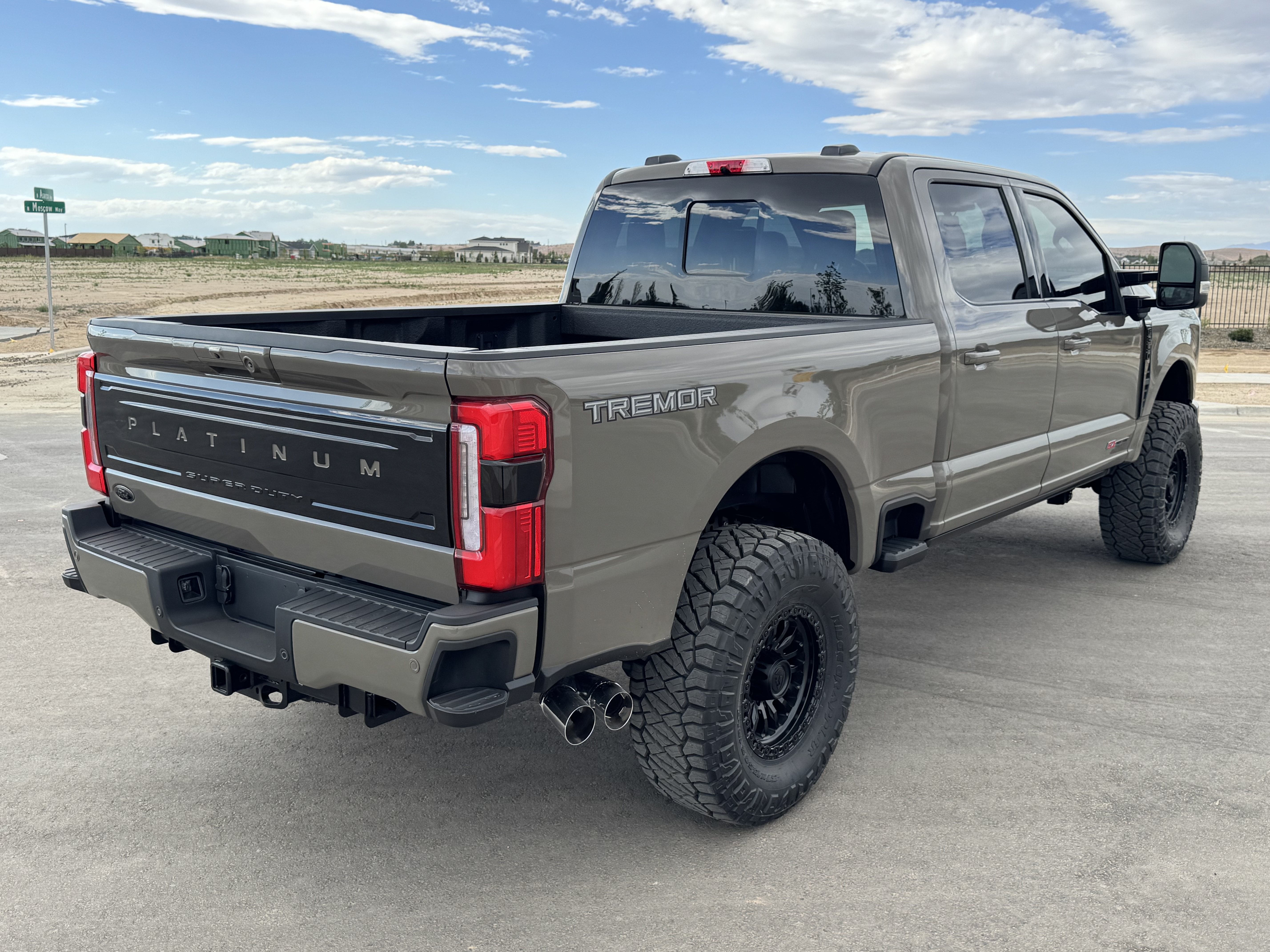 Used 2026 Ford F350 Platinum w/ Platinum Plus Package AWD/4WD image 5