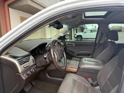 Used 2018 GMC Yukon Denali w/ Denali Ultimate Package image 2