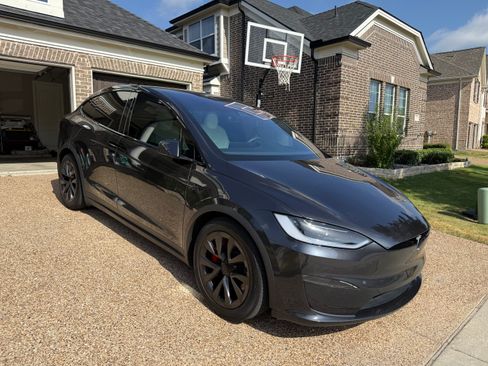 Used 2025 Tesla Model X Plaid AWD/4WD image 4