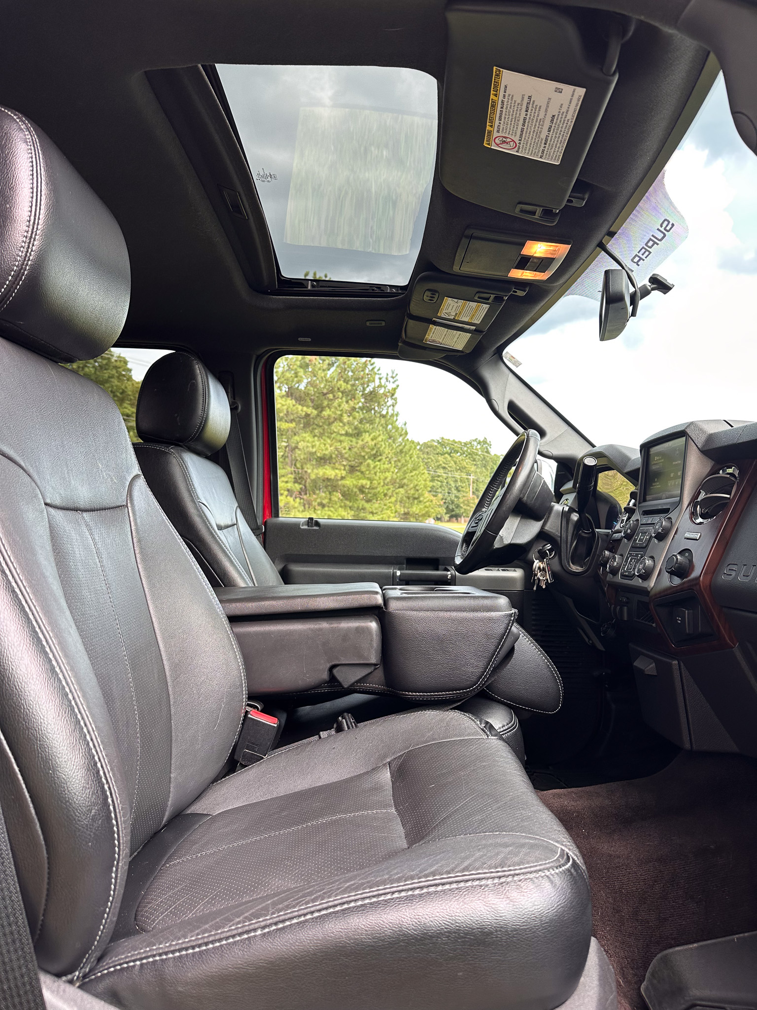 Used 2016 Ford F250 Lariat w/ Lariat Ultimate Package AWD/4WD image 17