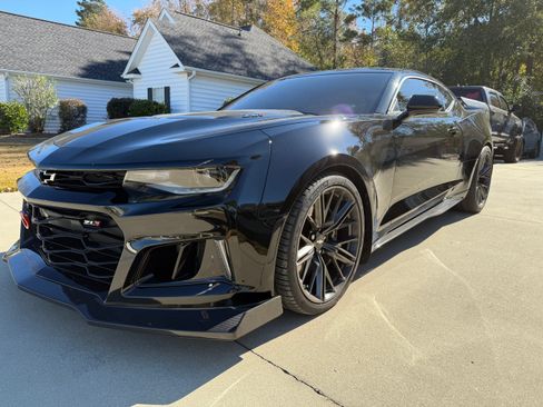 Used 2018 Chevrolet Camaro ZL1 image 5
