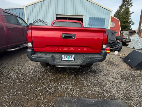 Used 2018 Toyota Tacoma SR RWD image 5