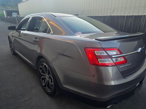 Used 2013 Ford Taurus SHO image 21