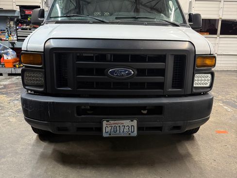 Used 2011 Ford E-150 and Econoline 150 w/ Commercial Cargo Van Pkg image 9