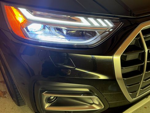 Used 2023 Audi Q5 Prestige w/ Prestige Package image 10