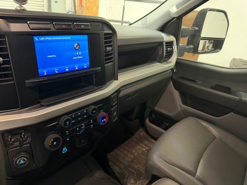 Used 2023 Ford F250 XL w/ XL Driver Assist Package RWD image 11