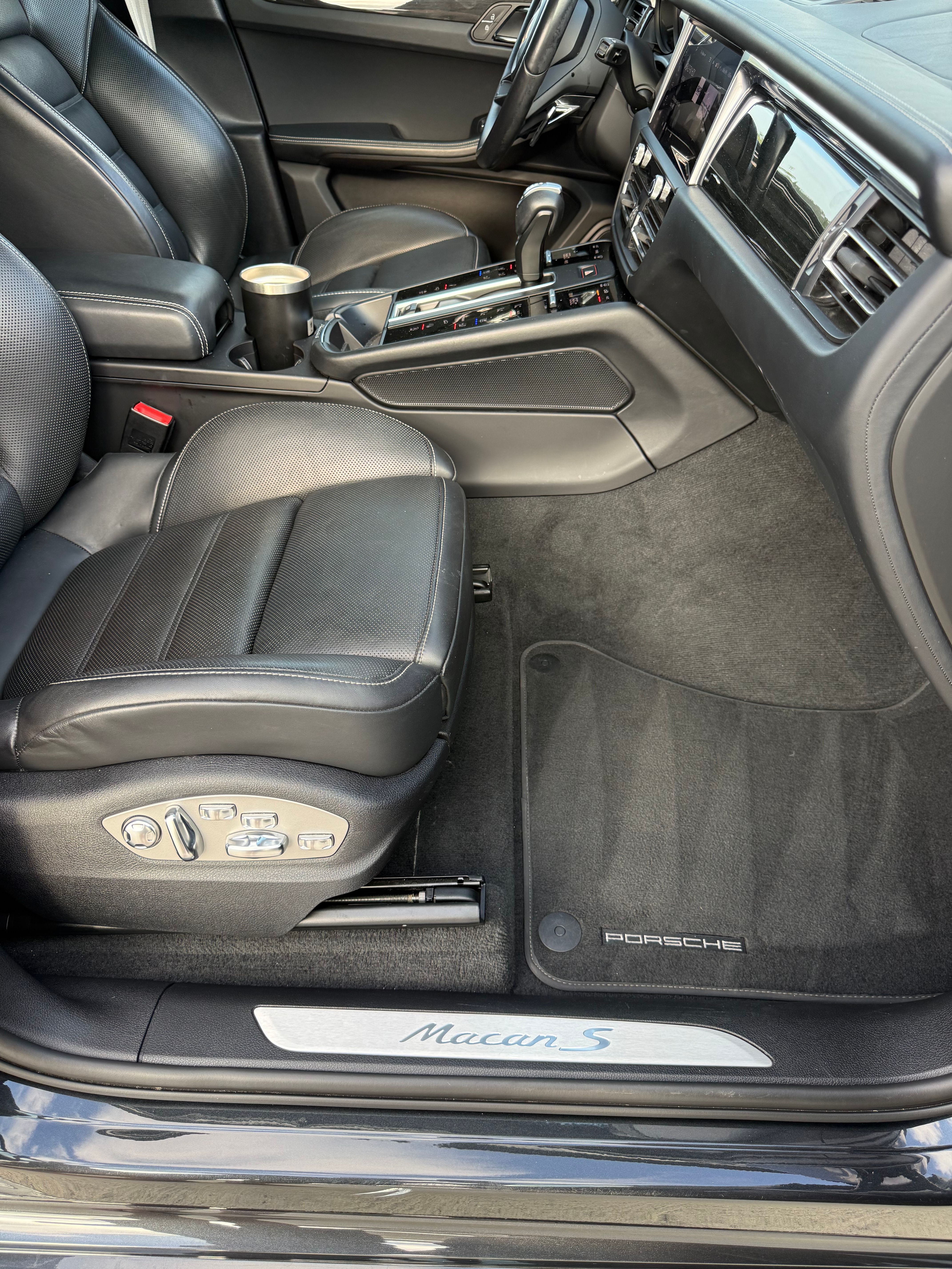 Used 2022 Porsche Macan S AWD/4WD image 27