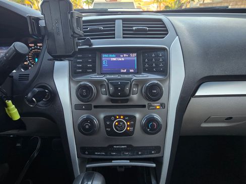 Used 2014 Ford Explorer FWD image 17