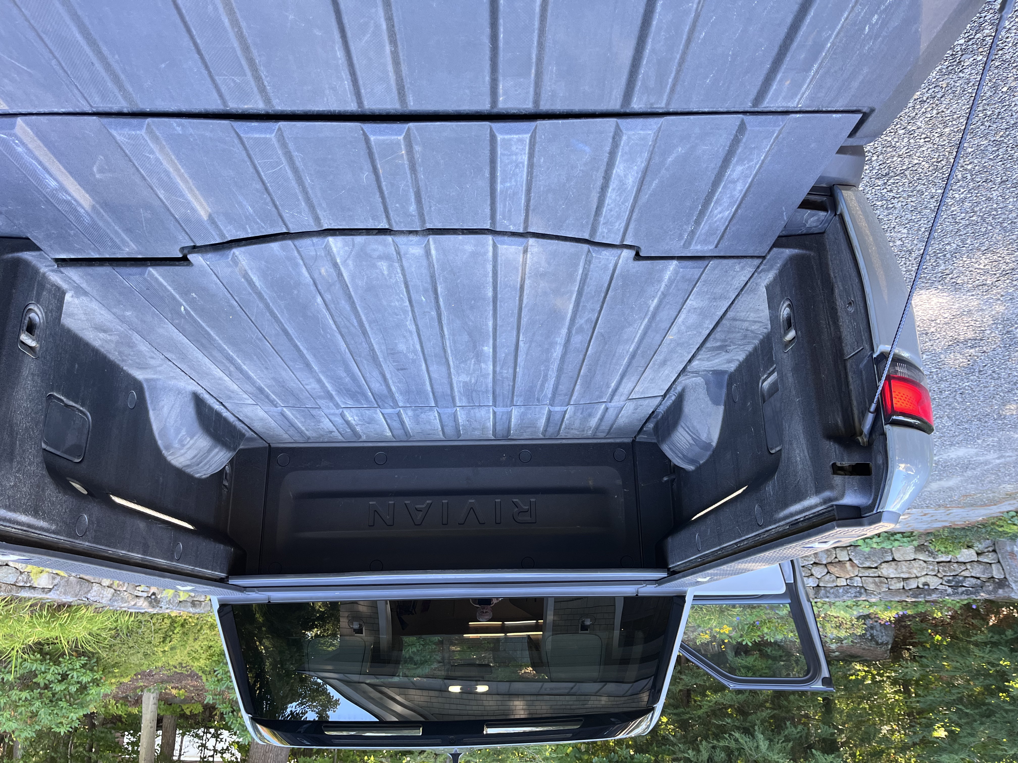 Used 2022 Rivian R1T Adventure AWD/4WD image 9