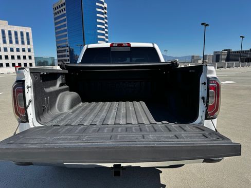 Used 2017 GMC Sierra 1500 SLT image 8