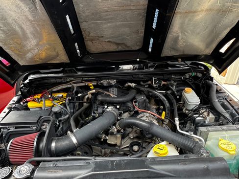 Used 2011 Jeep Wrangler Unlimited Sport image 4