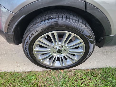 Used 2012 Land Rover Range Rover Evoque Prestige image 8