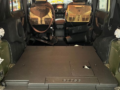 Used 2016 Jeep Wrangler Unlimited Sahara image 25