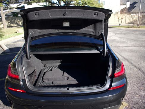 Used 2021 BMW M340i w/ Driving Assistance Package image 17