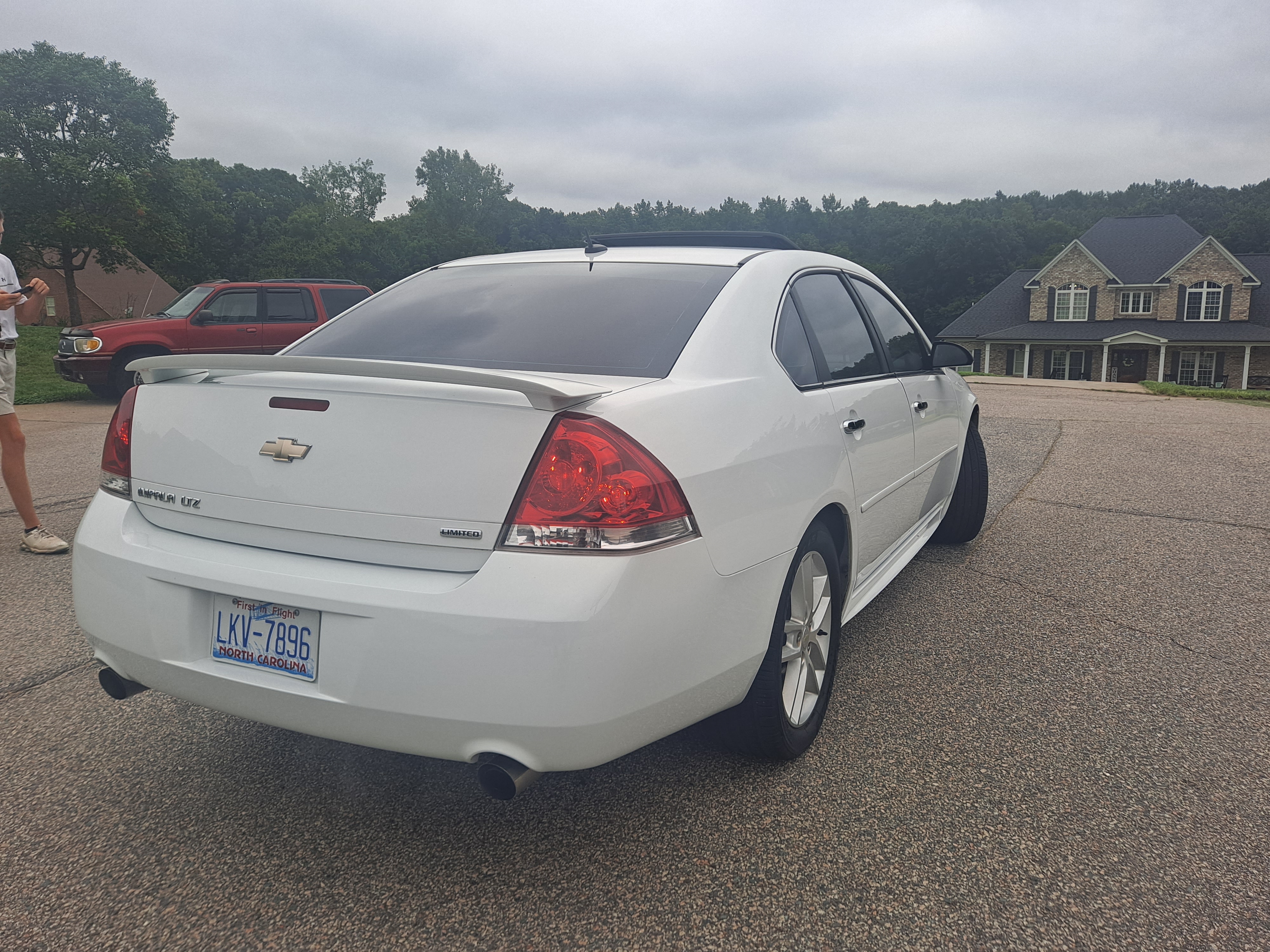 Used 2014 Chevrolet Impala LTZ FWD image 25