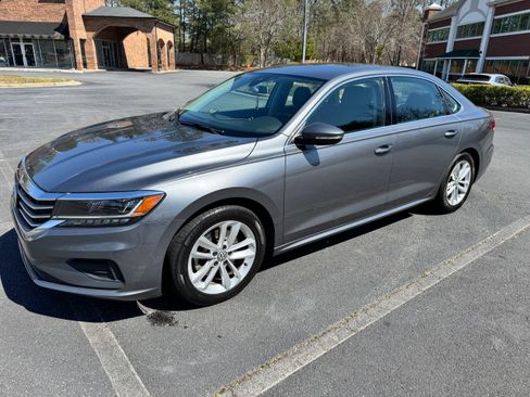 Used 2020 Volkswagen Passat 2.0T SE image 1